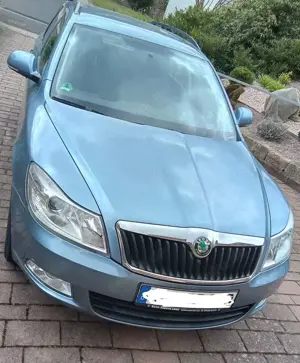 Skoda Octavia Combi 1.6 TDI AHK Zahnriemen 2024 Bild 2