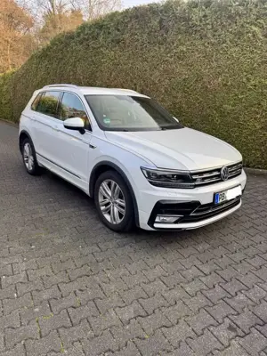 Volkswagen Tiguan 2.0 TDI DSG Highline LED Kam. HeadUp ACC DCC R-Lin