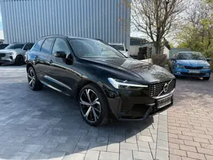 Volvo XC60 B4 PLUS DARK+360°+AHK+PANO+HK SOUND+