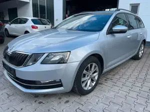 Skoda Octavia Combi TDI DSG Style/1HD/MWST/SHZ/NAVI