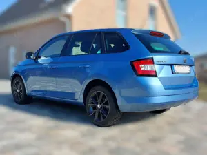 Skoda Fabia Fabia Combi 1.2 TSI Joy Bild 2