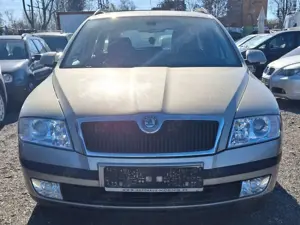 Skoda Octavia Ambiente Bild 3