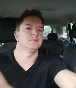 Suche führungsstarke  Frau 