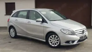 Mercedes-Benz B 180 BlueEFFICIENCY 7G-DCT SportsTourer Euro6