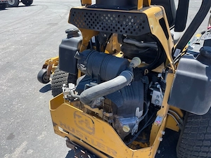 2015 Hustler Super Z 104 35HP Zero Turn 104 Ride On Lawn mower
