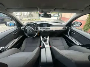 BMW 318 d 2.0 Touring/SitzHz/PDC/Tempo/Scheckheft Bild 3