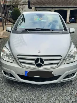 Mercedes-Benz B 180 B 180 CDI Autotronic Bild 3