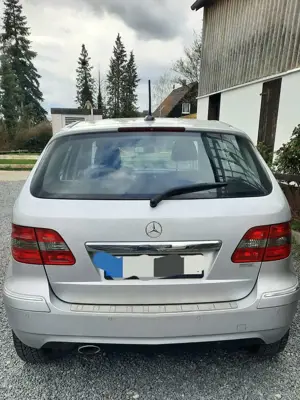 Mercedes-Benz B 180 B 180 CDI Autotronic Bild 4
