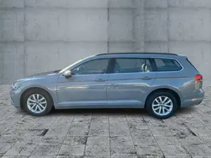 Volkswagen Passat Variant 2.0 TDI DSG BUSINESS LED+NAVI+ACC Bild 4