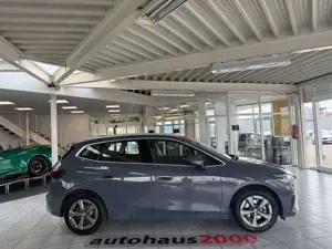 BMW 220 AUT./LED/CAM/D.TACHO/AHK Bild 2