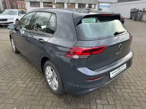 Volkswagen Golf VIII Lim. Life Navi App-Connect Bild 5