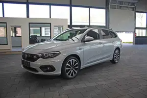 Fiat Tipo 1.4 T-Jet Lounge(Sitzheizung,Navi, ACC,AHK)