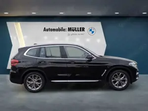 BMW X3 xDrive 20i  X Line Aut. NAVI+DRIV-ASS.+DAB+HEAD UP Bild 3
