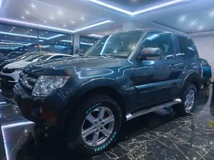Mitsubishi Pajero 3.2 DI-D Limited Edition LEDER MFL Bild 4