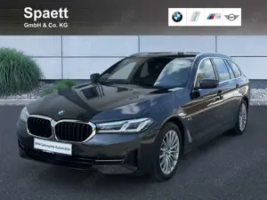 BMW 530 e xDrive Touring DAB LED WLAN Pano.Dach AHK