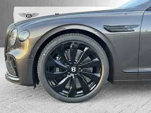 Bentley Flying Spur V8 Hybrid *BO*Rotating* Bild 4