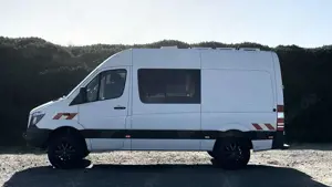 Caravans-Wohnm Mercedes-Benz Expeditionsmobil, einsatzbereit für Sommer und Winter