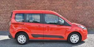 Ford Tourneo Connect 1.5d 1HAND KLIMAAUTO SITZHEIZUNG Bild 5