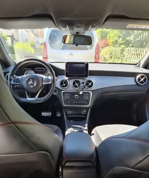 Mercedes-Benz CLA 180 CLA 180 (117.342) Bild 5