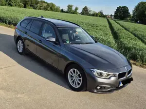 BMW 318 318d Touring Aut. Advantage