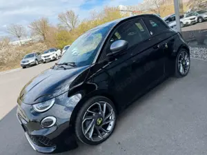 Abarth 500e Scorpionissima Edition limitiert Pano 18"