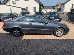 Mercedes-Benz CLK 200 * Avantgarde**TÜV NEU Bild 4