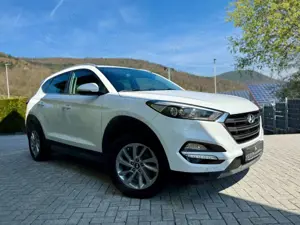 Hyundai TUCSON blue Style 2WD LED-Kamera-Navi-TEMP