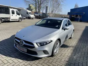 Mercedes-Benz A 200 d Progressive, LED