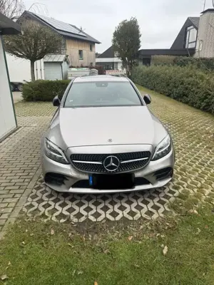 Mercedes-Benz C 220 d 9G-TRONIC AMG Line