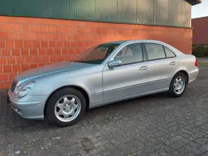 Mercedes-Benz E 220 CDI - Aut. - erst 100000 Km. - Top-Zustand