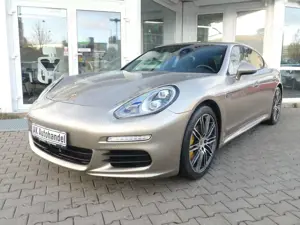 Porsche Panamera Diesel Keramik Burmester Fond-DVD 360°C