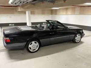 Mercedes-Benz E 320 E 320