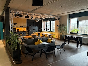 Media Lounge: Event- & Aufenthaltsraum am MU Campus Berlin