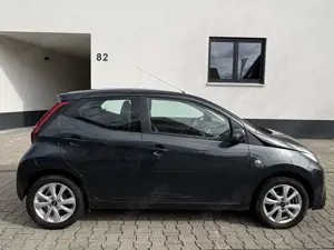 Toyota Aygo x-play club Bild 5
