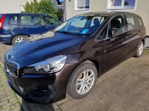 BMW 216 Gran Tourer Sport Line - Service bis 2027 kostenlos ! - Navi SHZ Langstreckenfahrzeug Autoba