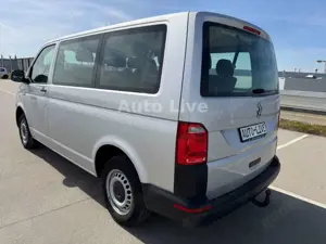 Volkswagen T6 Transporter T6 2,0 TDI*Transporter*9-SITZ*KLIMA*NAVI*AHK*PDC Bild 3