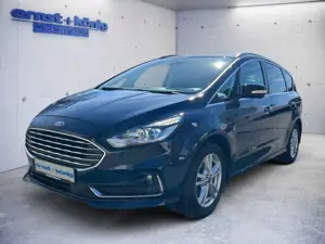 Ford S-Max S-Max FHEV (7-Sitzer) TITANIUM AHK Ergonomies.