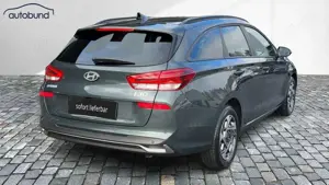 Hyundai i30 III CW 1,6 TGDi Automatik Go Czech Alu KA LED Link Bild 3