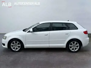 Audi A3 Sportback 2.0 TDI/XENON/LEDER/MMI/TEMPOMAT/ Bild 2