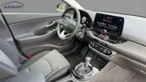 Hyundai i30 III CW 1,6 TGDi Automatik Go Czech Alu KA LED Link Bild 5