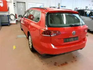 Volkswagen Passat Variant Business 2.0TDI DSG Navi ACC LED Bild 4