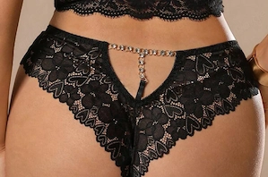 Getragene Slips, Höschen einer jungen Hijabi