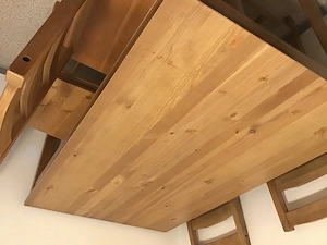 Zu verschenken! Ikea Esstisch & 4 Stühle Bild 2