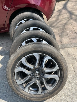 Mazda 2 Felgen mit Sommerreifen 
