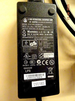  Ladegerät Netzteil Adapter Laptop LI SHIN 0322B1224   