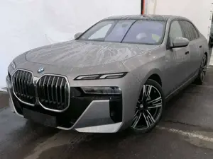 BMW 740 d xD M Sport*PANO-SKY*BW*STHZG*HUD*SOFT*360
