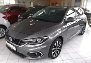 Fiat Tipo Tipo Hatchback 1.4 T-Jet Lounge ACC Navi Sitzheiz