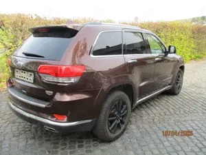 Jeep Grand Cherokee 3.0 CRD Summit Bild 4