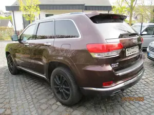 Jeep Grand Cherokee 3.0 CRD Summit Bild 3