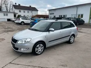 Skoda Fabia 1.2 TSI Kombi *1.HAND*SHZ*PDC*AHK*
